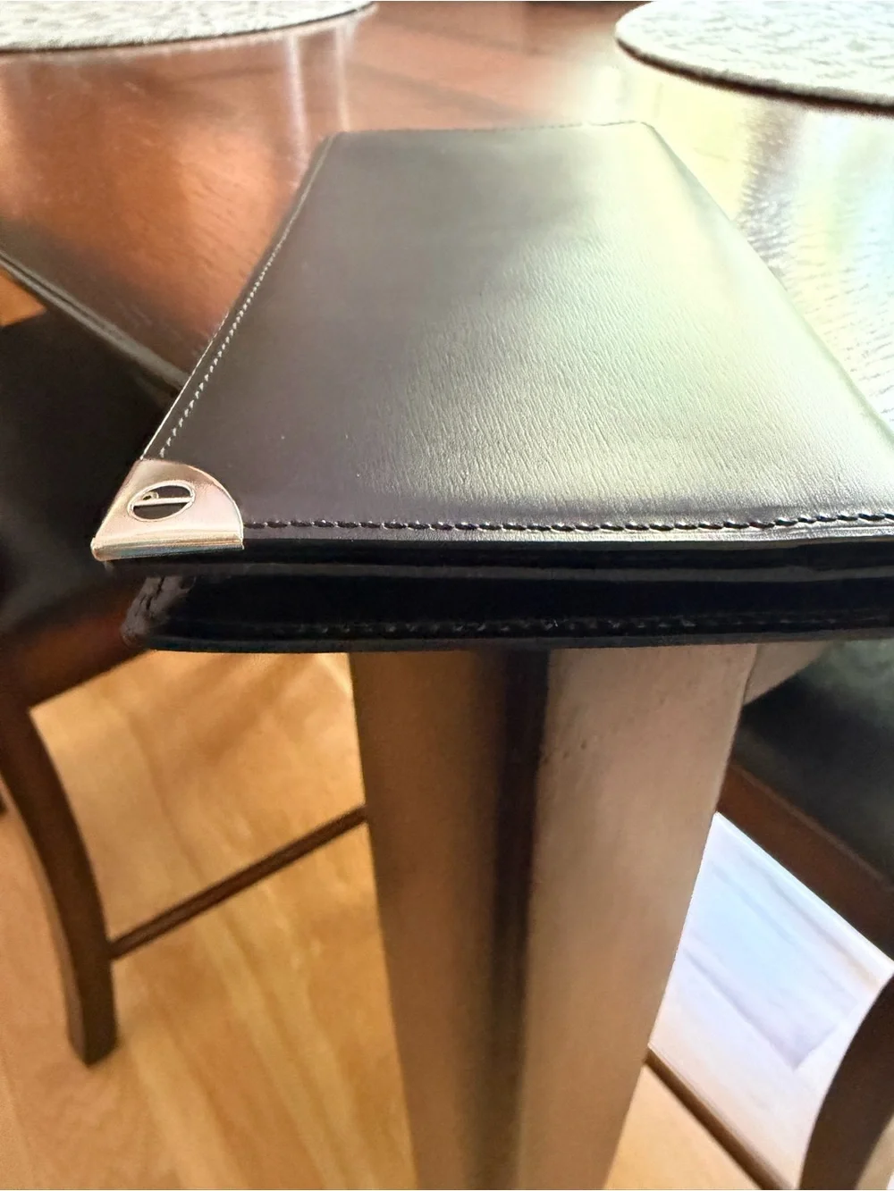 Dunhill unisex minimalist